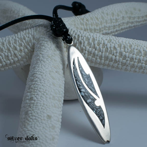 P139-silver-surf-pendant.jpg
